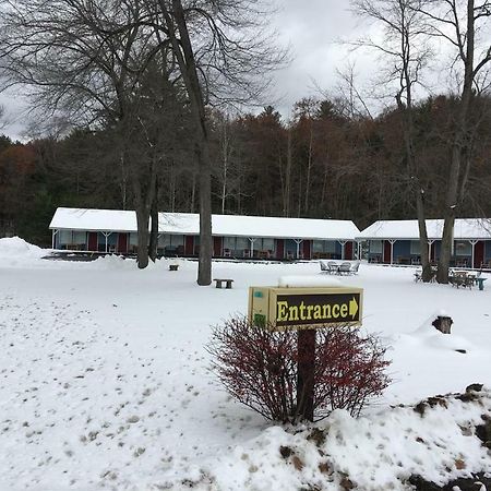 Warrensburg Inn & Suites - 6 Mi To Lake George Eksteriør bilde